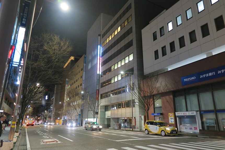 今宵はオフィス街の南町からスタート！