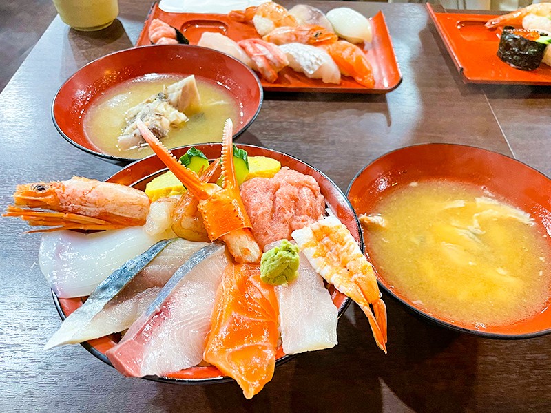 【１０：１５】近江町市場で海鮮丼＆ぶらり散歩