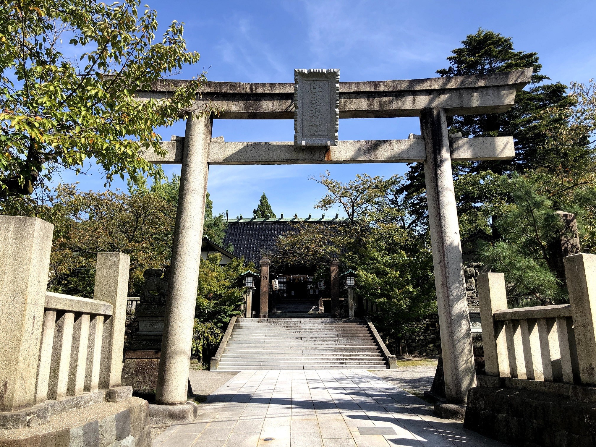 【１３：００】ひがし茶屋街のパワースポット！「宇多須神社」
