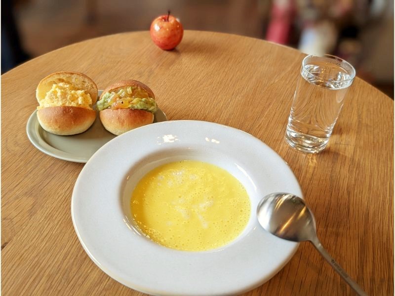 【9:40】スープ専門店「EDEN(エデン)」にてあったかスープで朝ごはん♪