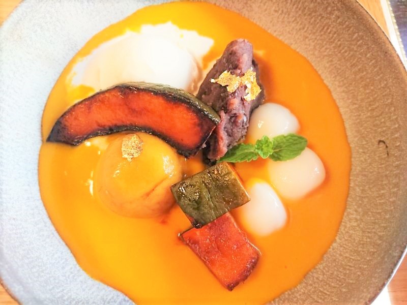 町屋cafe くりの樹(くりのき)で庭園を眺めながら、ぜんざいを味わう