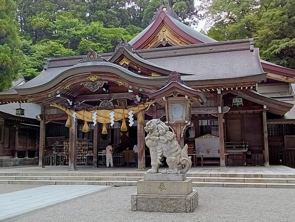 【9:10】「白山比咩神社」に到着！